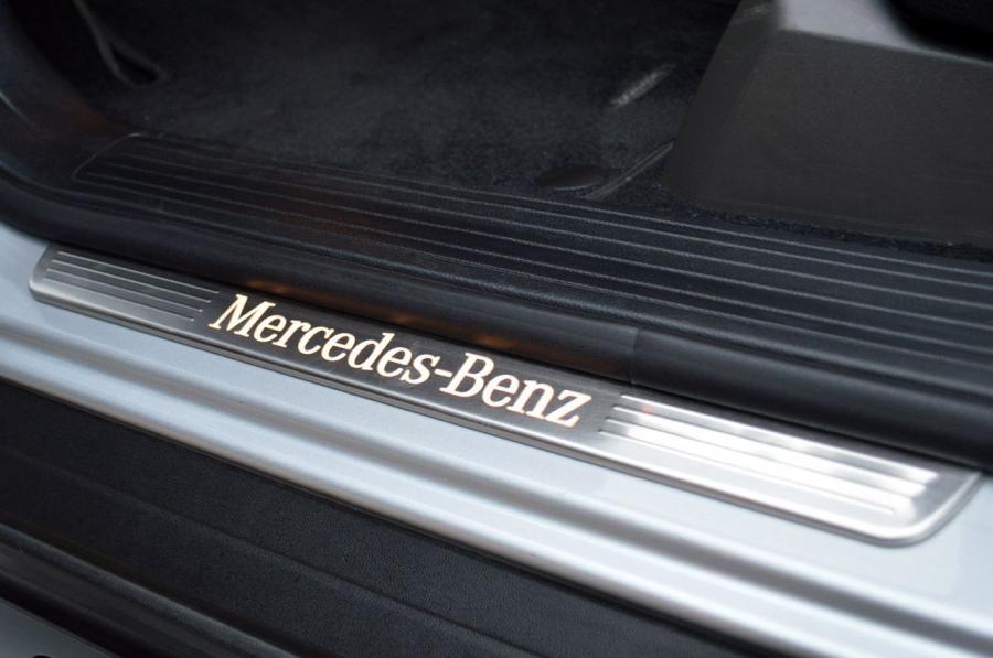  Mercedes-Benz GL550 2013 года  (фото 13 из 47)